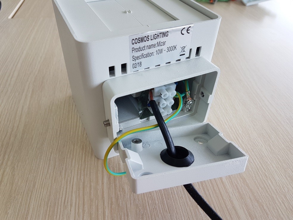 huong-dan-lap-dat-den-tuong